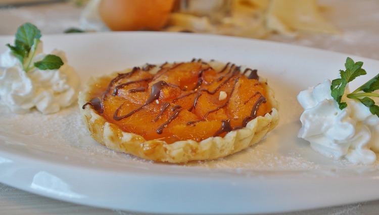 Tarts Recipe - Apricot and Whipped Cream Tarts