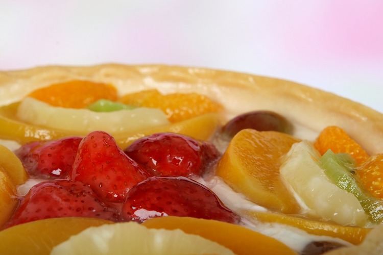 Glazed Fruit Tart with Strawberry, Kiwi and Peach Recipe